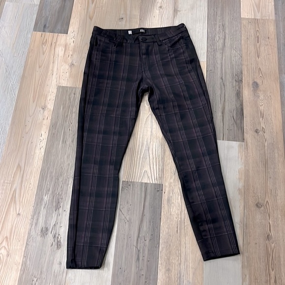 Kut from the Kloth Women's Black/Brown Checkered Stretch Skinny Leg Pants Size 8 - Picture 2 of 5